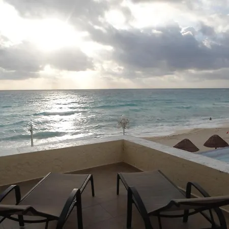 Cancun Plaza Condos-2